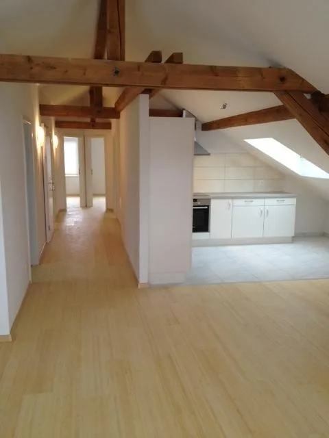 Appartement moderne de 4.5 pièces à louer à St-Imier – env. 130 m²