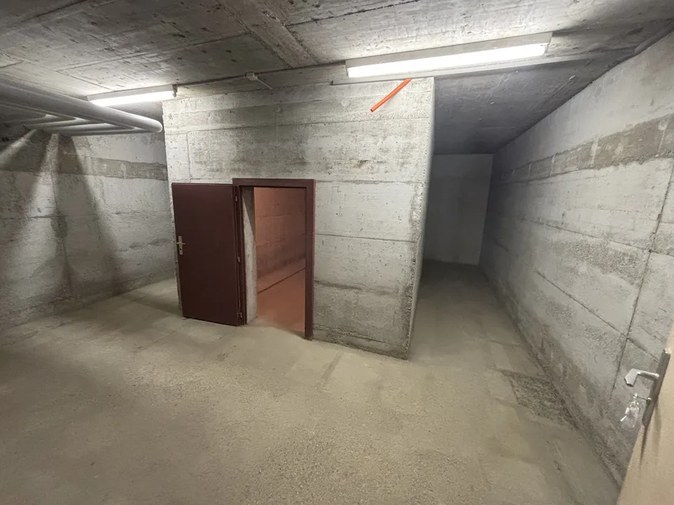 La Chaux-de-Fonds 2 local dépôt au sous-sol à louer