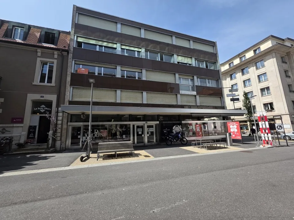 Local de 75 m2 au centre-ville, polyvalent et lumineux – Foto 7 von 9