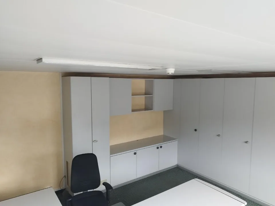 Bureaux de 210m2 au Rez & 1er avec 4 places de parc
