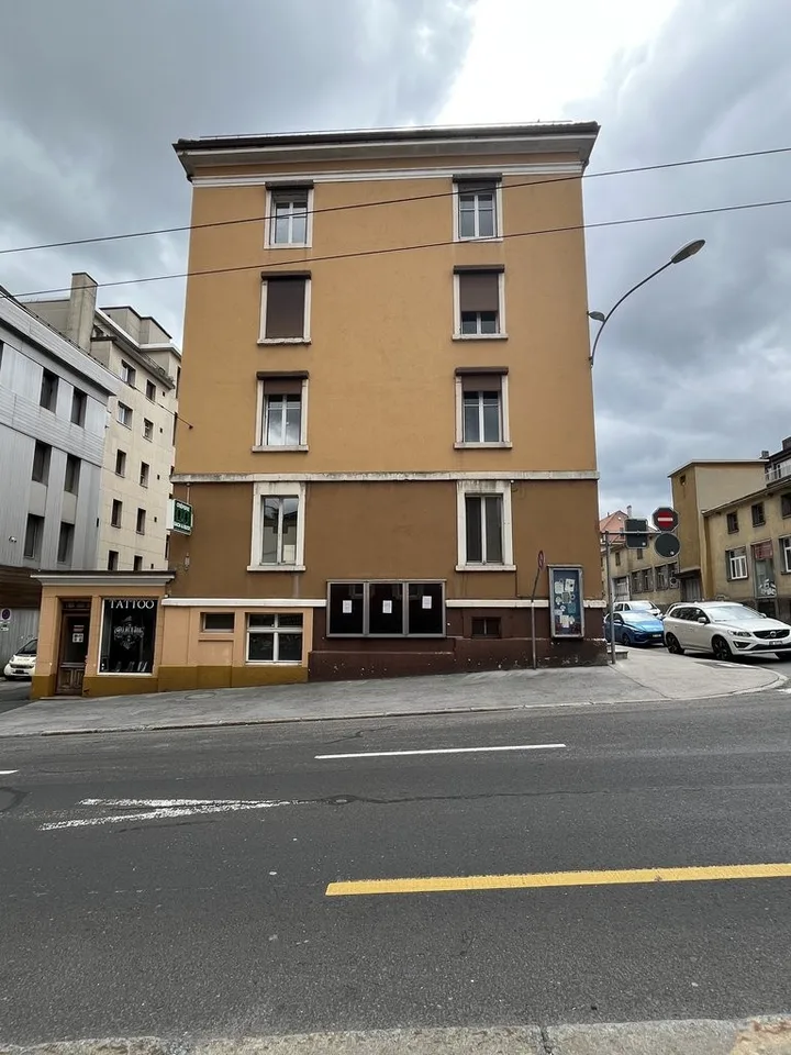 Vitrine à louer à La Chaux-de-Fonds