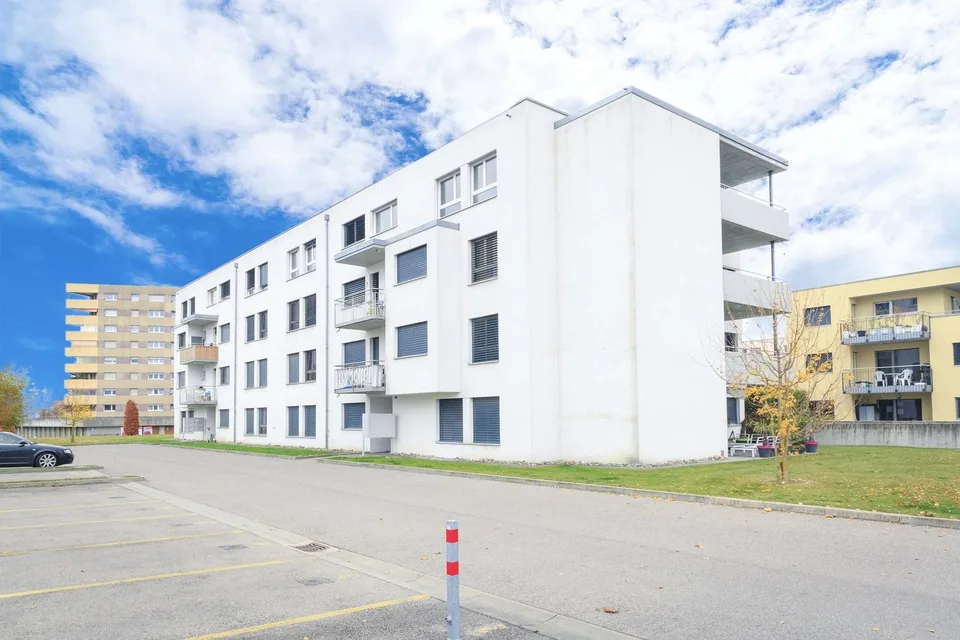Place de parc extérieures à Estavayer-le-Lac !!