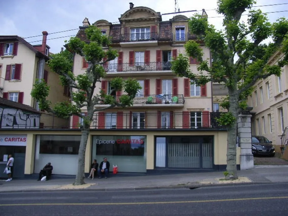 Grand local commercial à louer