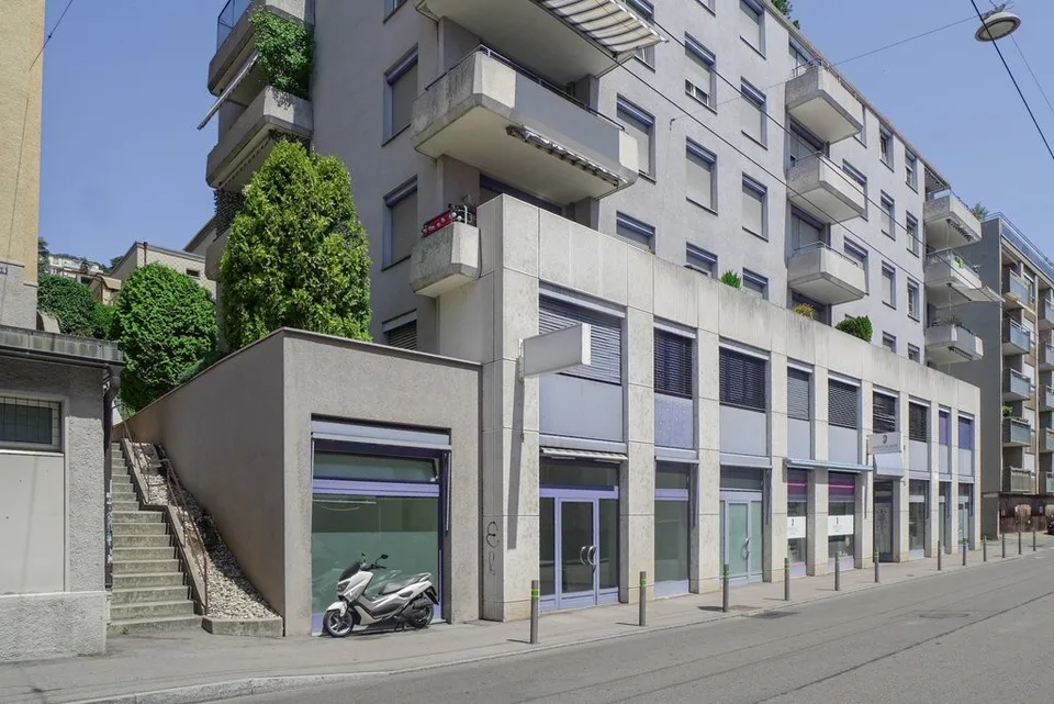 Cherchez-vous un spacieux local à deux pas du centre ville?