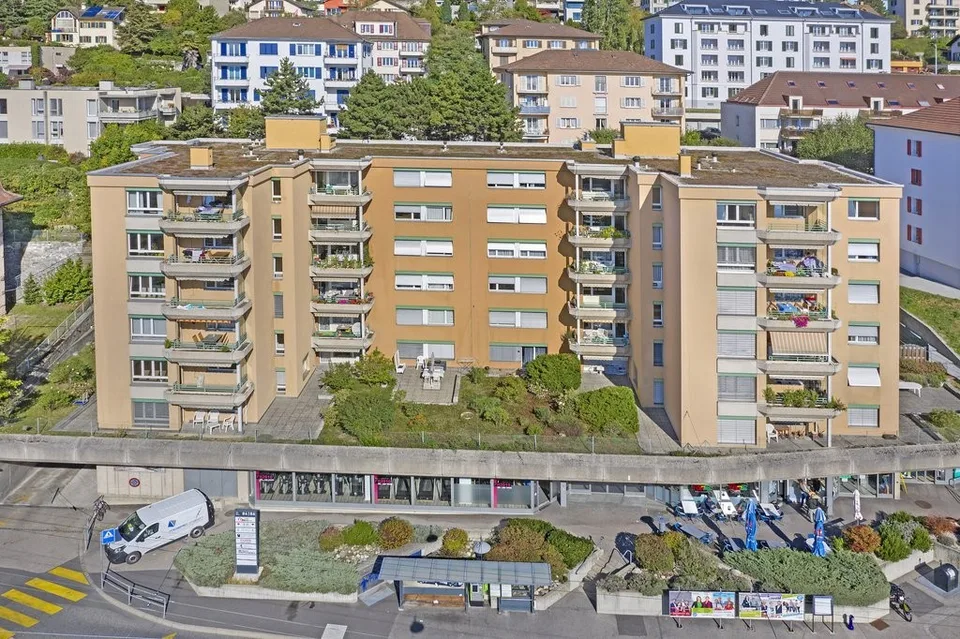 Place de parc moto dans un parking collectif sécurisé