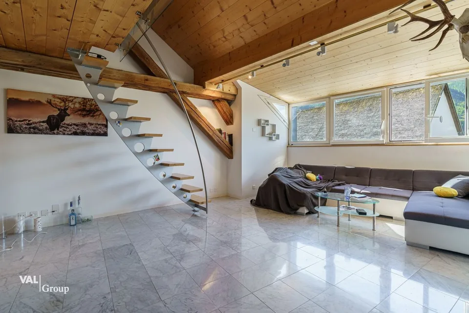 Attraktive Attika mit Galerie und hochwertigem Ausbaustandard