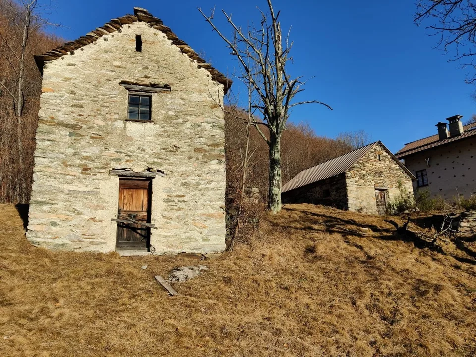 Ensemble d'alpage en pierre