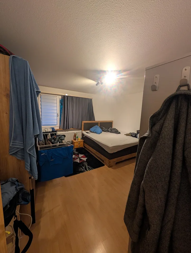 Möbliertes Zimmer in 3,5-Zimmer-Dachwohnung in Davos Platz – 4. OG