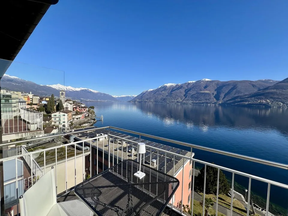 Traumwohnung mit Seeblick / Appartamento con vista lago-Brissago