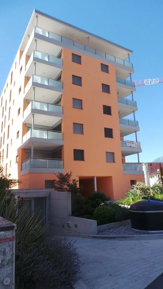 AFFITTASI POSTEGGIO IN AUTORIMESSA