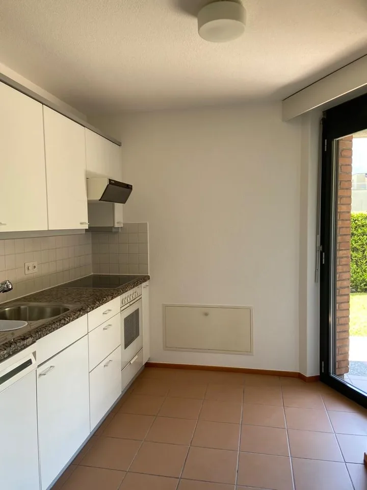 Minusio bell'appartamebto 2,5 PT giardino