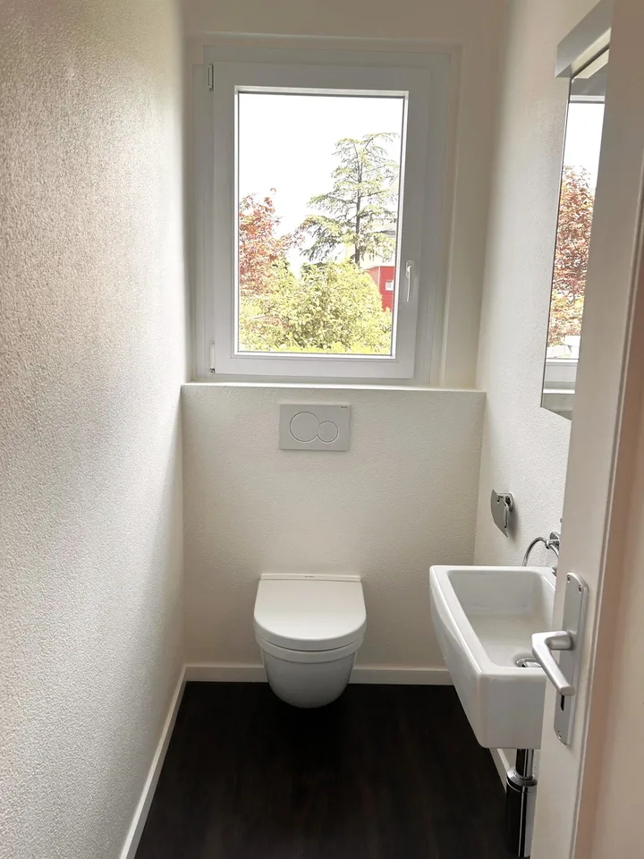 Schöne Wohnung mit Balkon mit Abendsonne und Hallenbad (nur Erstwohnsitz)