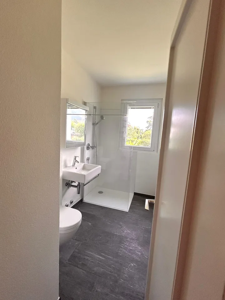 Schöne Wohnung mit Balkon mit Abendsonne und Hallenbad (nur Erstwohnsitz)
