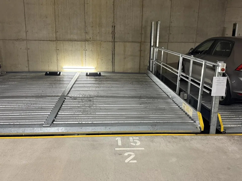 Posto Auto meccanizzato in grande Garage Sotterraneo