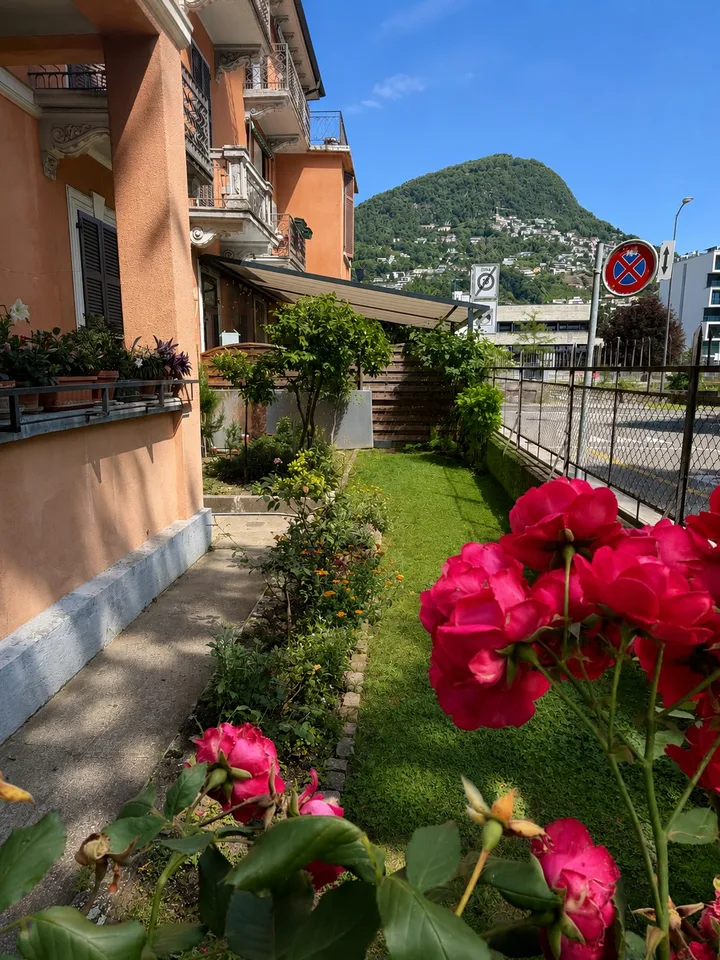Spazioso 3.5 locali al PT con giardino esclusivo e doppia cantina