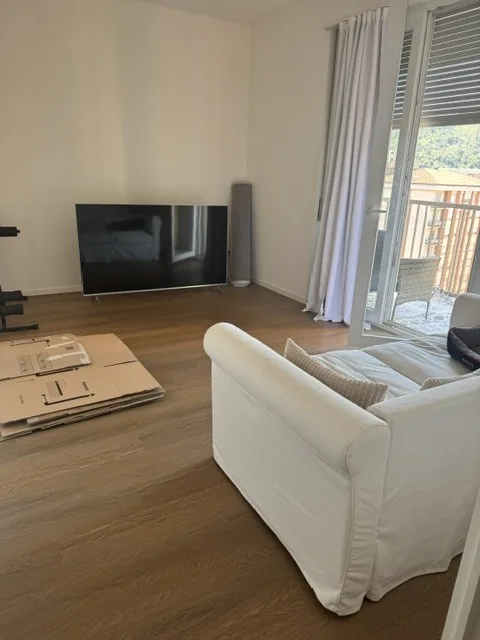 Appartamento di 3 locali in Via Emilio Bossi 54, Chiasso. ULTIMO PIANO PACE !