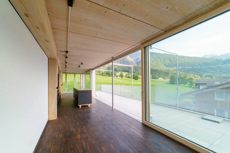 4.5-Zimmer-Maisonette mit Dachterrasse - Neubau, Erstbezug, Termen