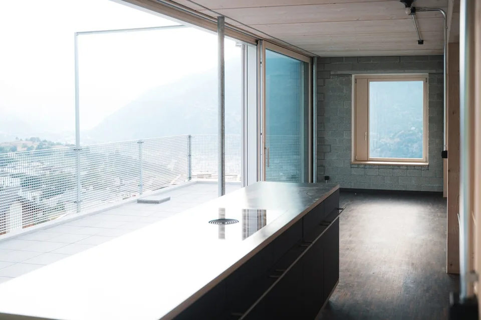 4.5-Zimmer-Maisonette mit Dachterrasse - Neubau, Erstbezug, Termen