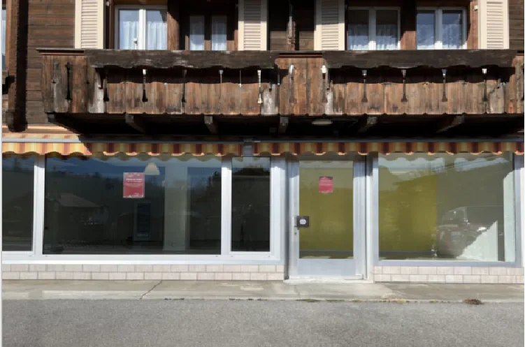 Attraktive Gewerbefläche / Praxis / Büro an zentraler Lage in Hofstetten bei Brienz – direkt neben dem Gemeindehaus mit Bergsicht