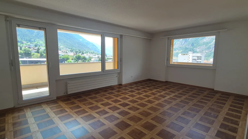 Grosszügige 4.5-Zimmer-Wohnung in Brig-Glis an zentraler Lage und mit Bergsicht