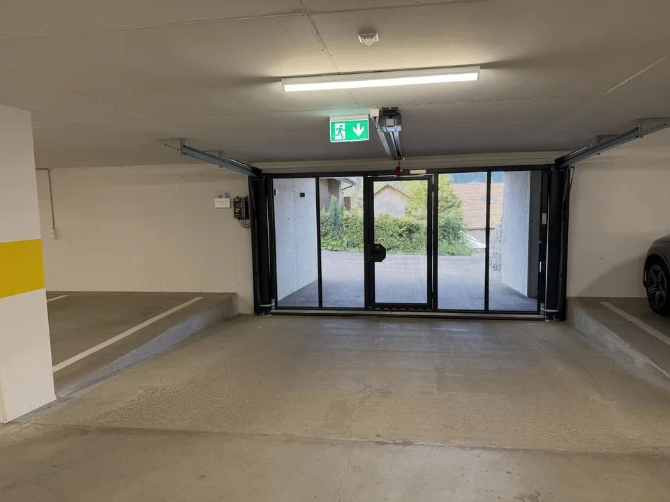 Einstellhallenplatz in Oberhofen am Thunersee