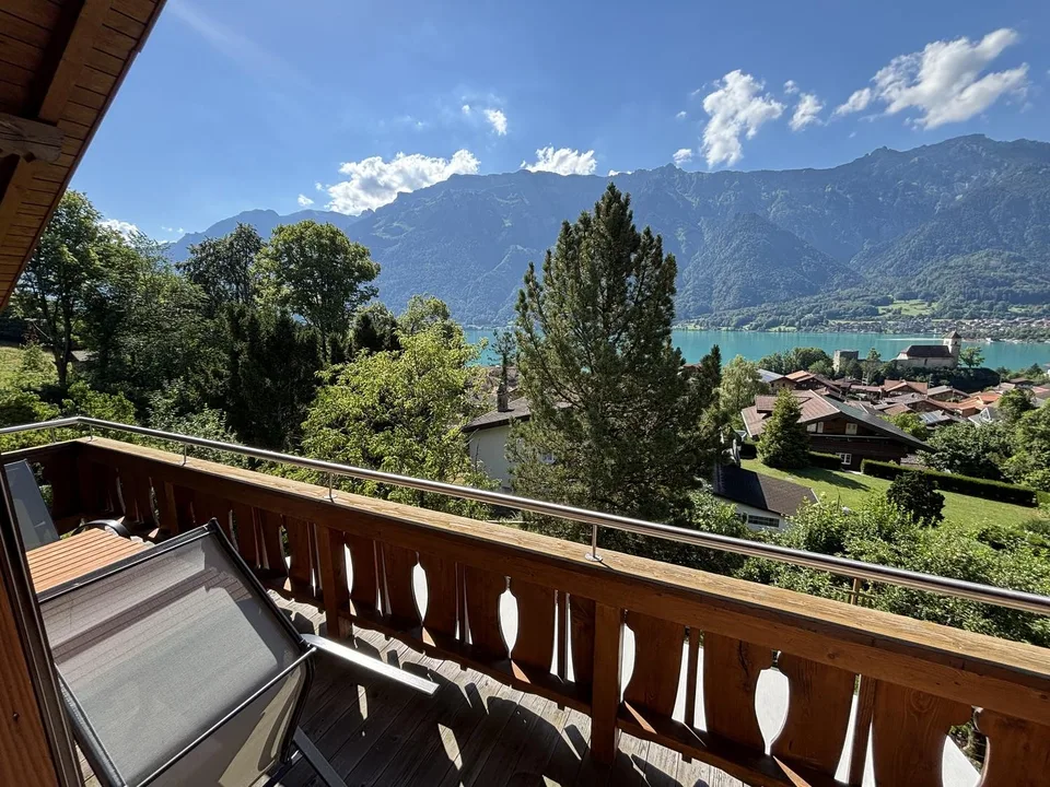 Schöne Dachwohnung mit toller Aussicht