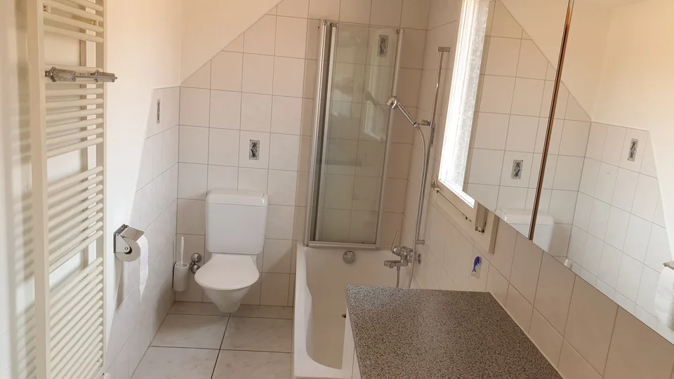 Grosszüge, ruhige und helle 4.5 - Zimmer - Wohnung zu vermieten