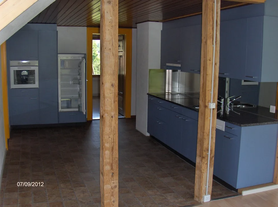 Grosszüge, ruhige und helle 4.5 - Zimmer - Wohnung zu vermieten