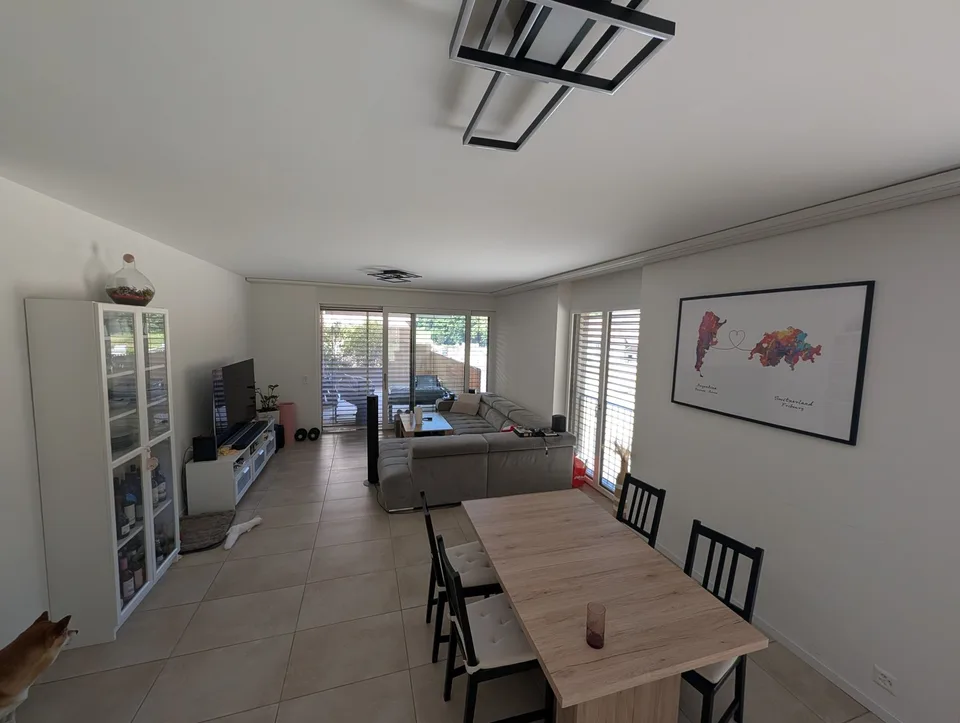 Spacieux appartement de 4.5 pièces avec grande terasse et balcon à Marly