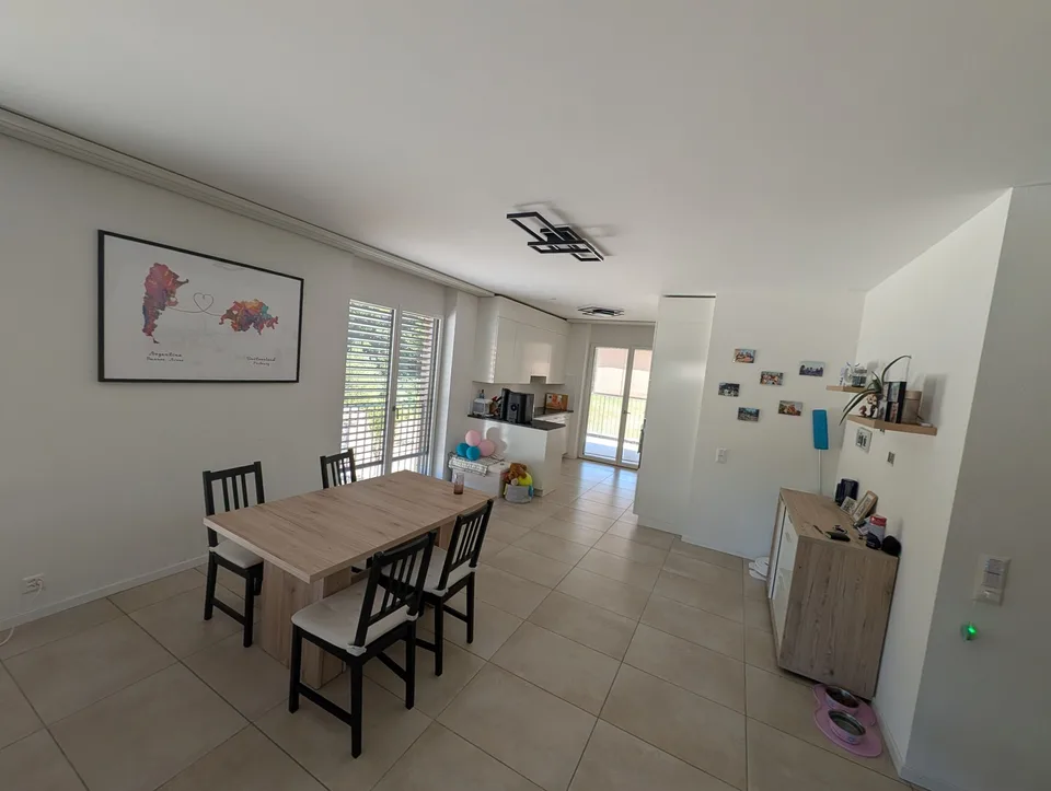 Spacieux appartement de 4.5 pièces avec grande terasse et balcon à Marly