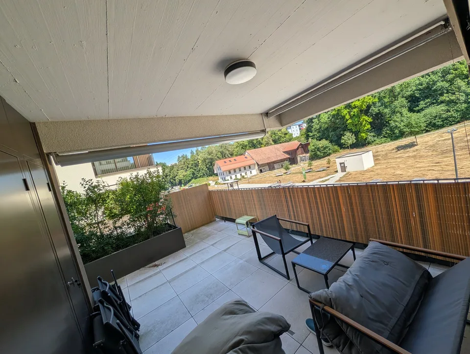 Spacieux appartement de 4.5 pièces avec grande terasse et balcon à Marly