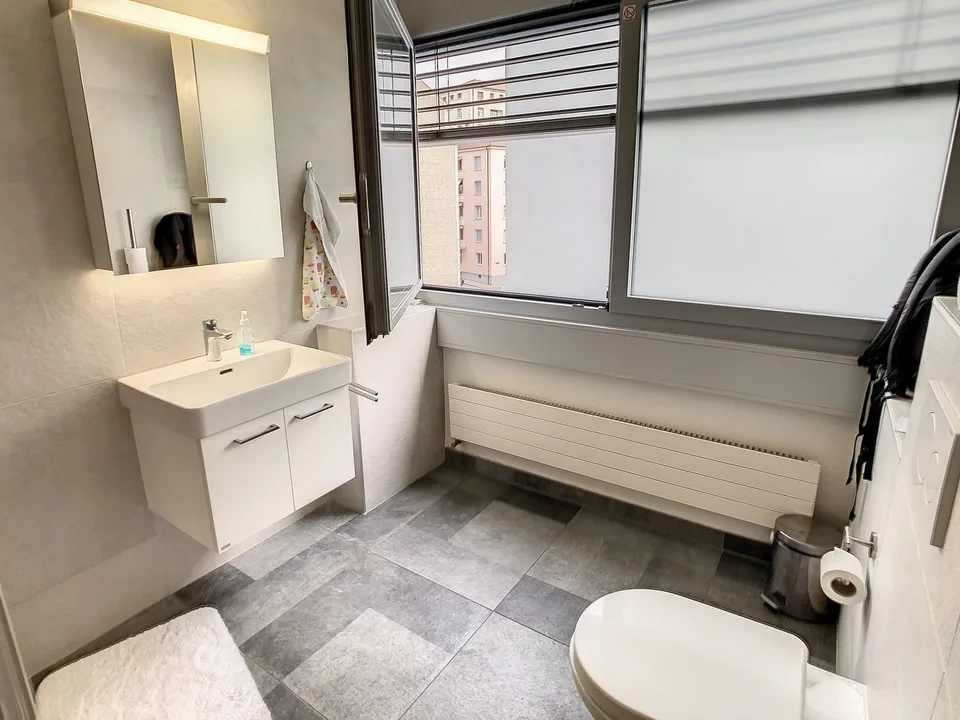 Chambre meublée idéalement située au coeur de la ville