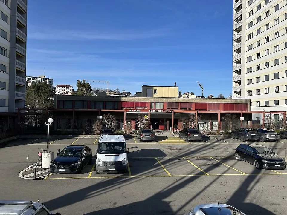 458 m² grosses Büro (in zwei oder mehr Einheiten unterteilbar) nahe des Zentrums von Fribourg