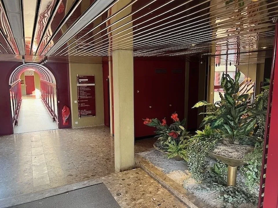 458 m² grosses Büro (in zwei oder mehr Einheiten unterteilbar) nahe des Zentrums von Fribourg