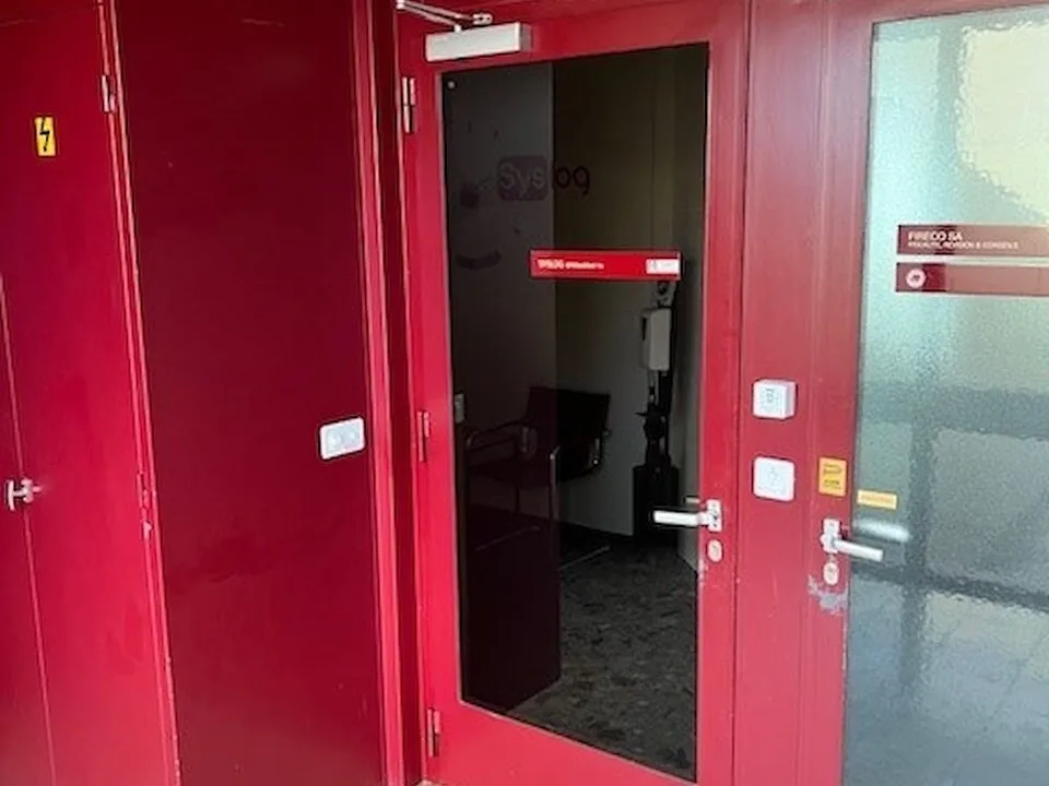 458 m² grosses Büro (in zwei oder mehr Einheiten unterteilbar) nahe des Zentrums von Fribourg