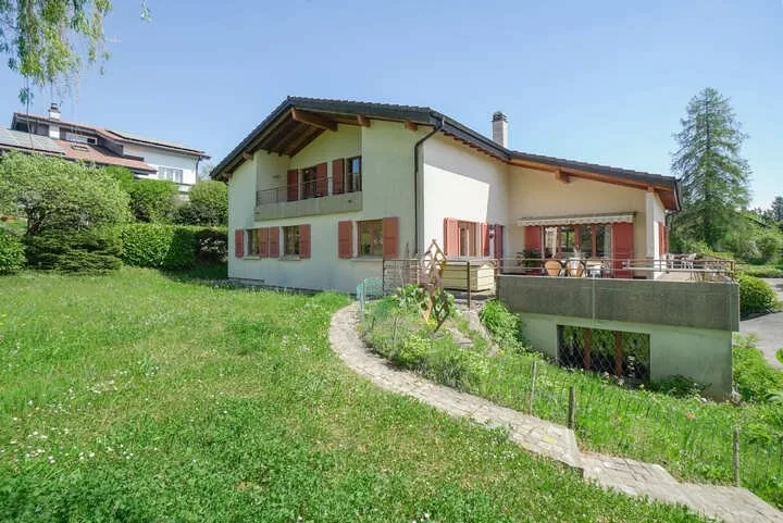 GROSSE CHANCE IN FREIBURG - MEHRFAMILIENHAUS MIT 3 WOHNUNGEN – photo 6 sur 8