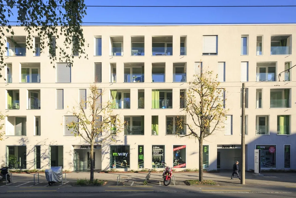 Appartement de 3,5 pièces au 3ème étage d'environ 88.40m2 avec loggias
