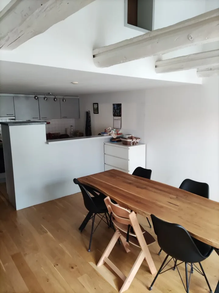 CHARMANT APPARTEMENT TRES BIEN SITUE ET AVEC CACHET