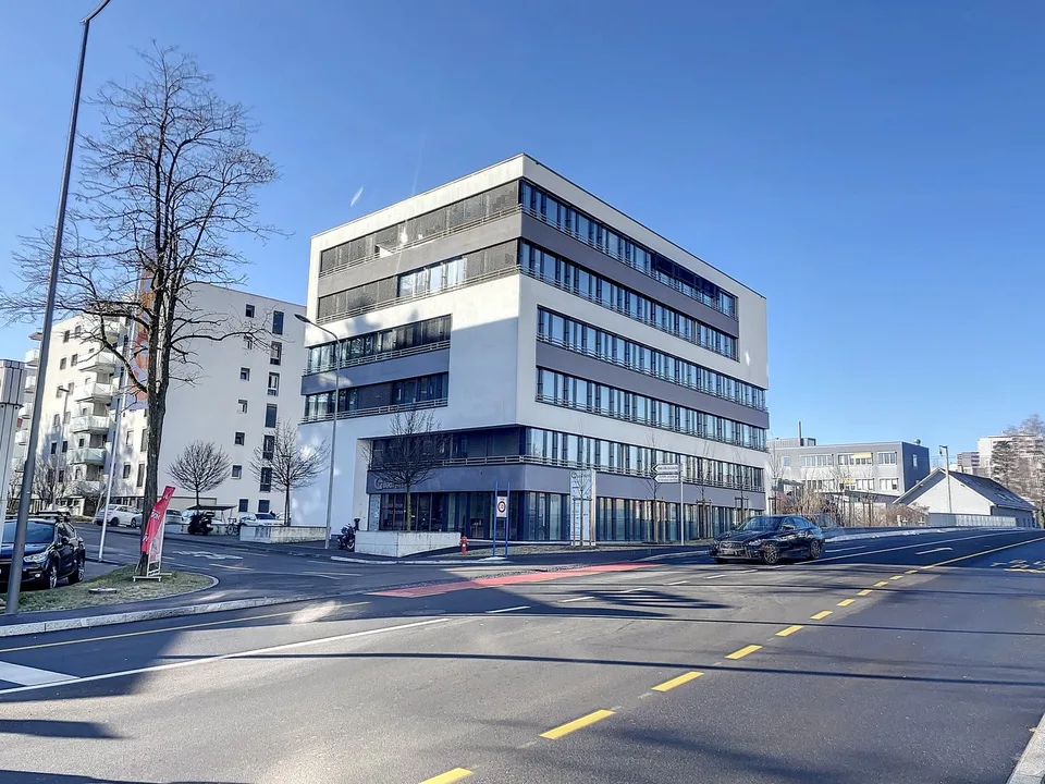 SURFACE ADMINISTRATIVE MODERNE DE 300 M² ENV. SITUÉE AU 4ÈME ÉTAGE