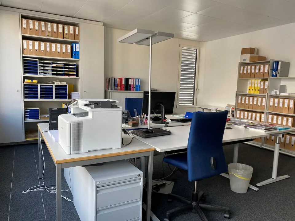 SURFACE ADMINISTRATIVE MODERNE DE 180 M² ENV. SITUÉE AU 4ÈME ÉTAGE – foto 7 di 8