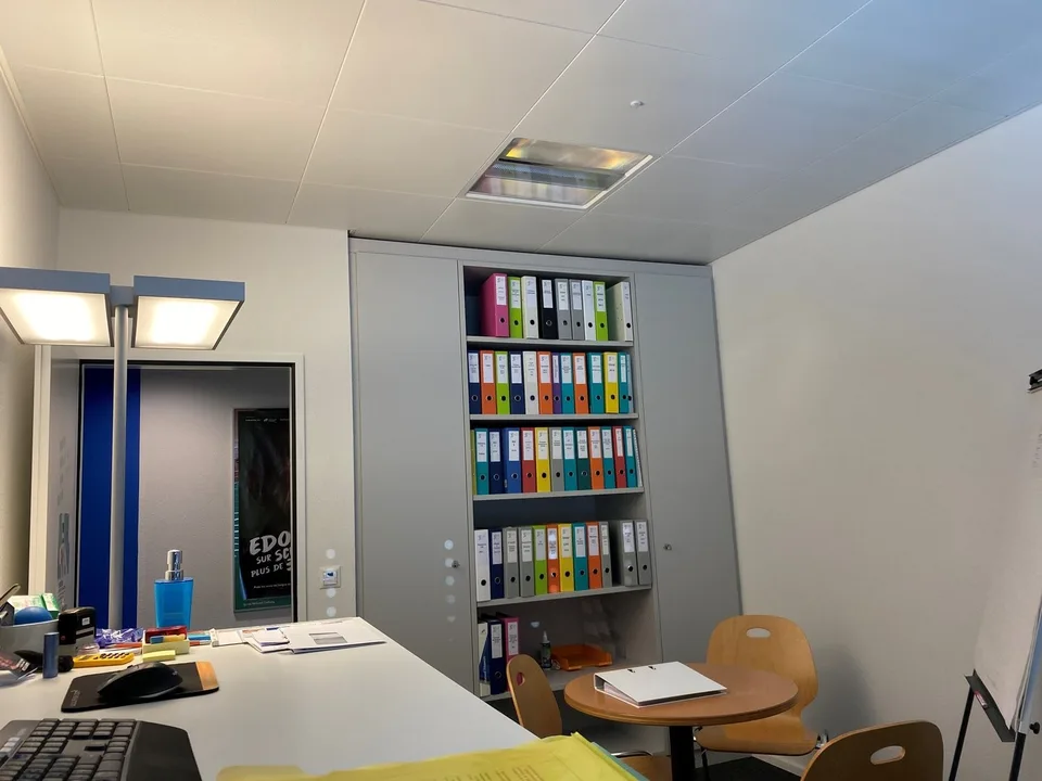 SURFACE ADMINISTRATIVE MODERNE DE 180 M² ENV. SITUÉE AU 4ÈME ÉTAGE – foto 8 di 8