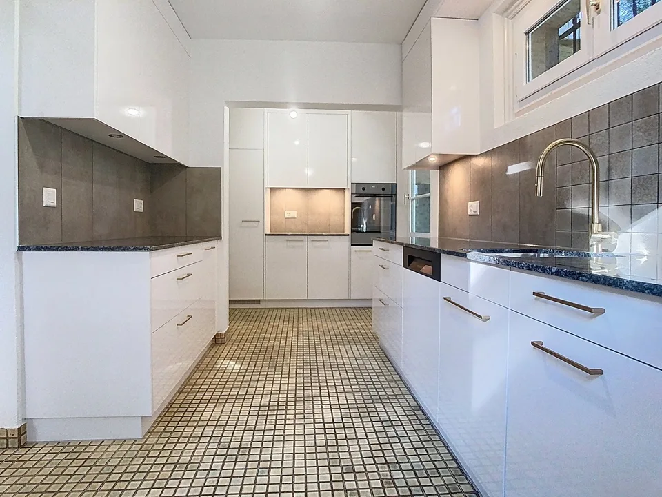 UN BEL APPARTEMENT DE STANDING DANS UN IMMEUBLE DE 3 LOGEMENTS