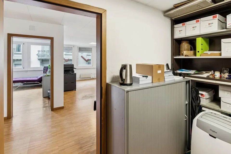 A louer - Bureau de 105 m² en plein centre-ville – photo 10 sur 11
