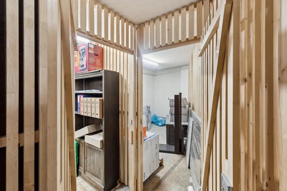 A louer - Bureau de 105 m² en plein centre-ville – photo 8 sur 11