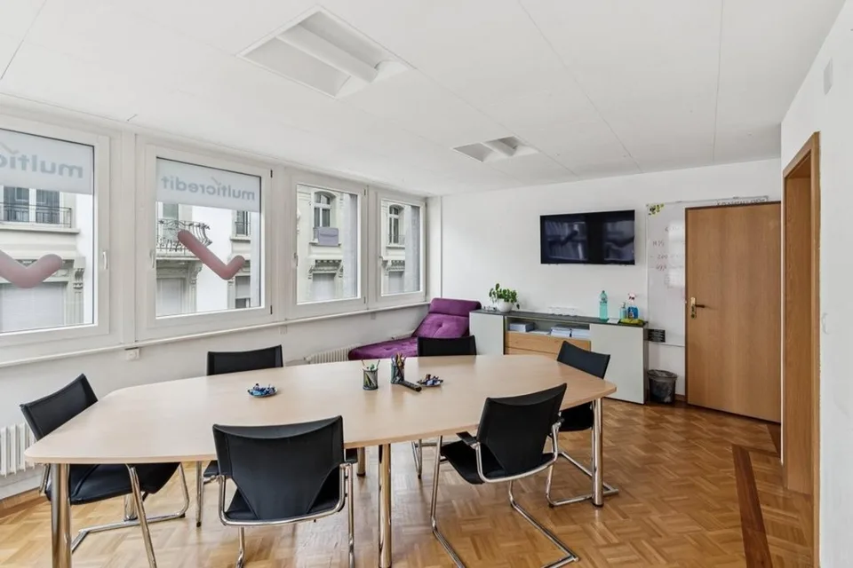 A louer - Bureau de 105 m² en plein centre-ville – photo 7 sur 11