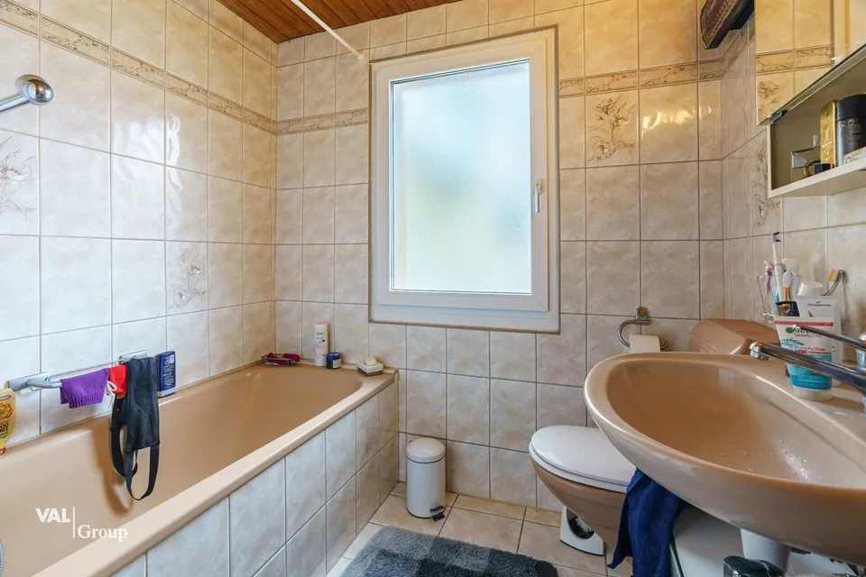 Sehr zentrales Restaurant "Sport" und darüberliegende 4.5-Zimmer-Duplexwohnung – photo 6 of 13