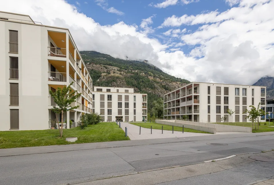 Einstellplatz mit Mietmöglichkeit einer E-Ladestation