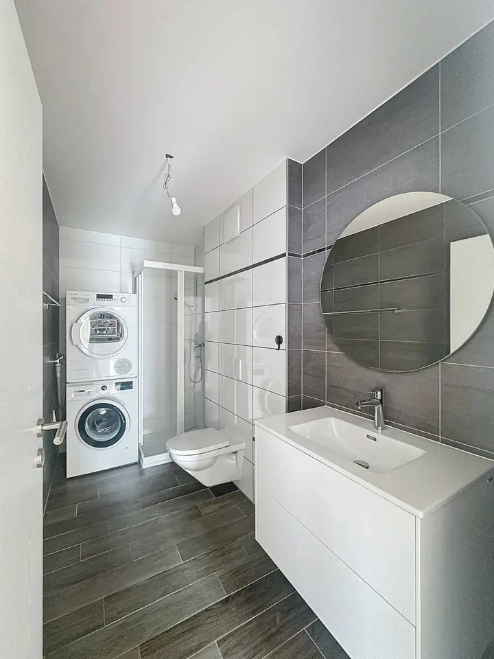 Magnifique logement de 4.5 pieces en duplex, situe dans les combles d’un immeuble en PPE, disponible de suite.