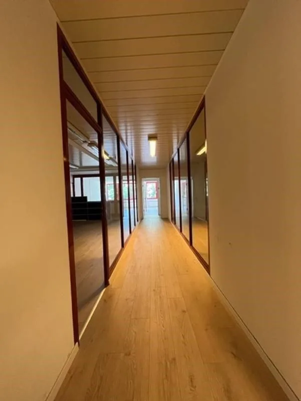 Vos nouveaux bureaux proche de l'autoroute ! – foto 8 di 11