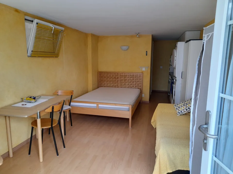 Studio meublé avec terrasse pour une personne à Farvagny